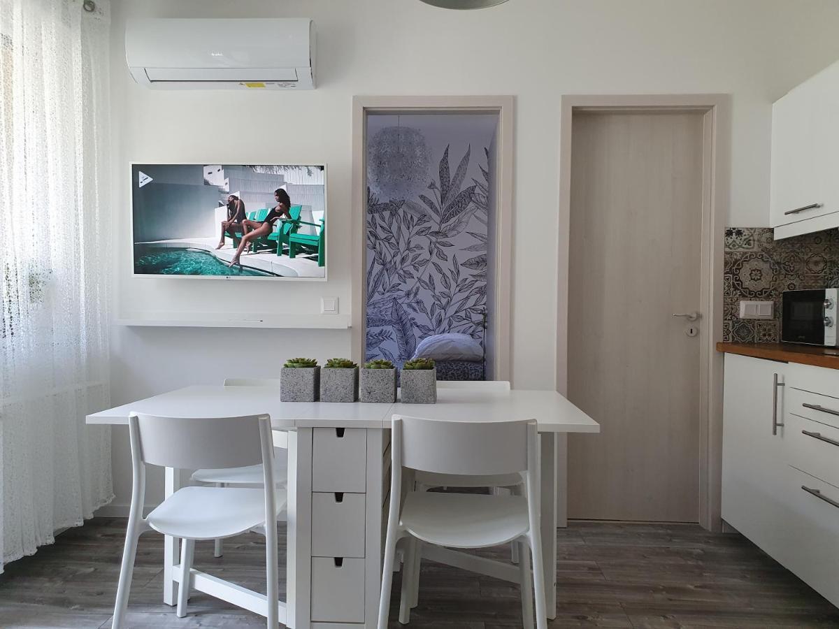 Mandara Wellnes Apartmanok ชิโอฟก ภายนอก รูปภาพ