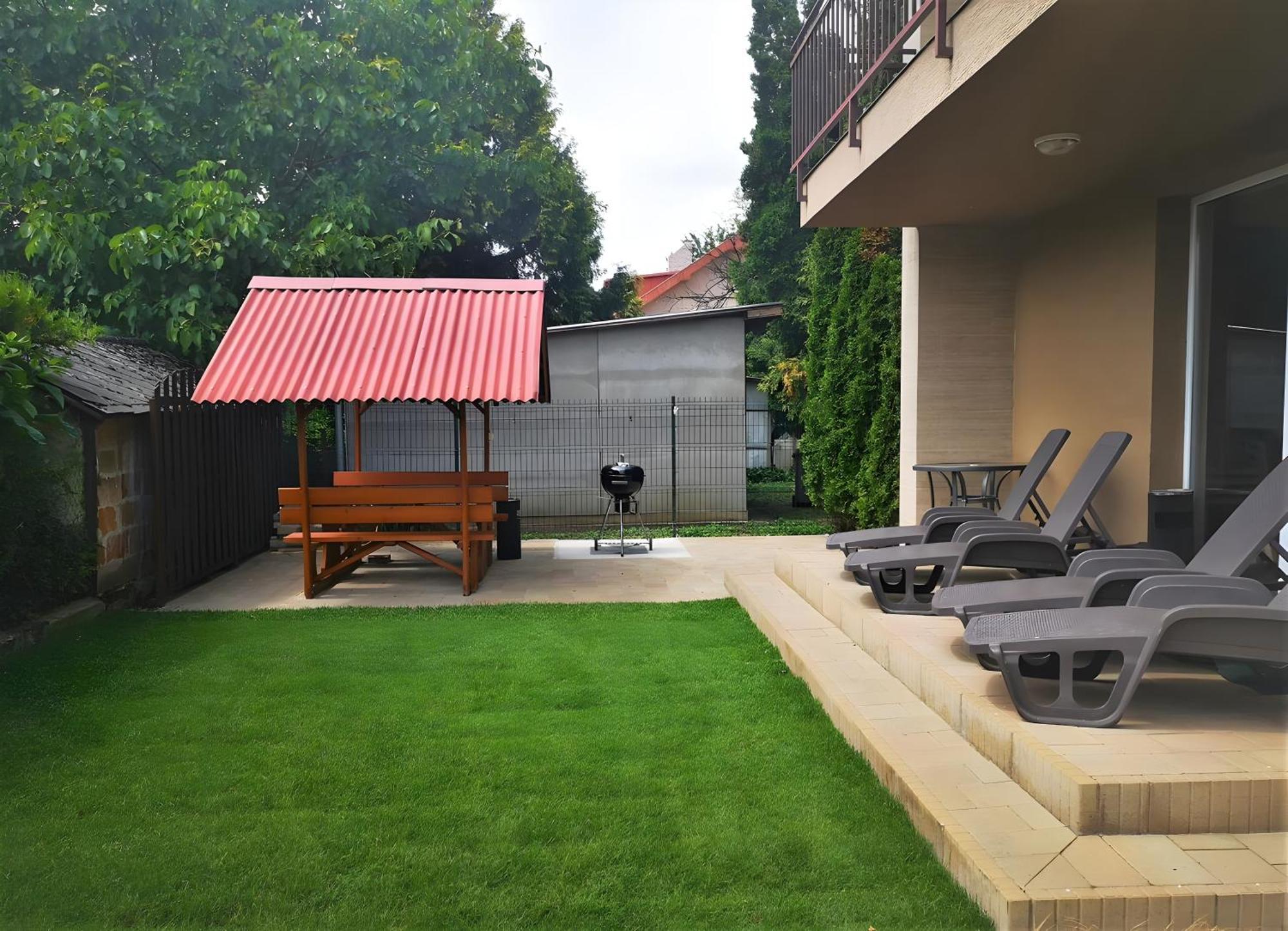 Mandara Wellnes Apartmanok ชิโอฟก ภายนอก รูปภาพ